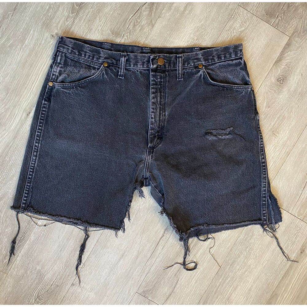Vintage Made in USA Wrangler 13MWZWK Black Denim Cutoff Shorts